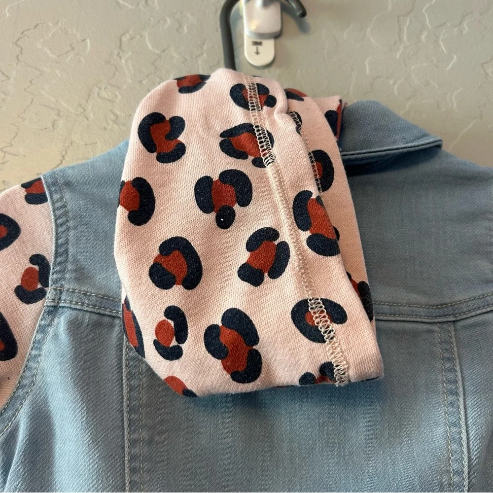 Cat & Jack denim and pink leopard print hooded jacket size 2T